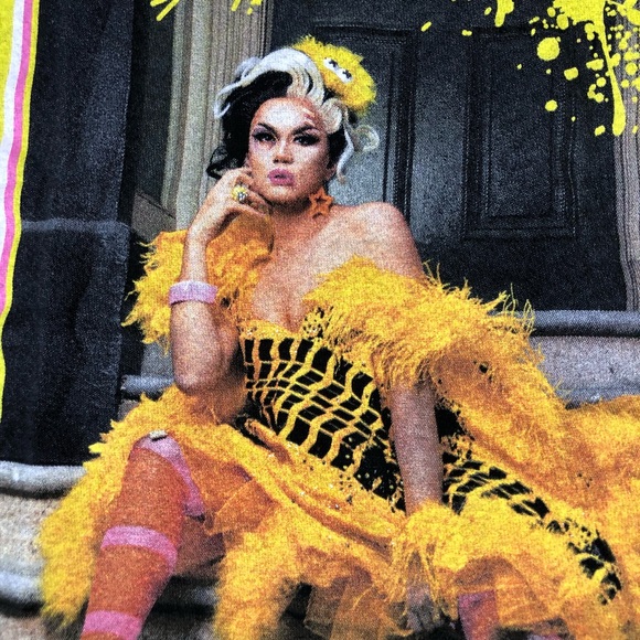 Manila Luzon Drag Queen Merch Graphic T shirt L - Picture 4 of 5